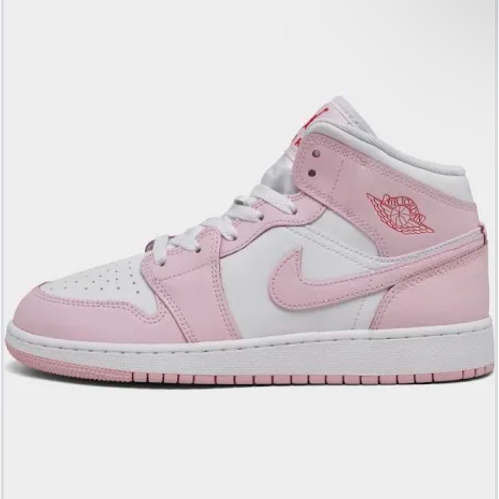 Nike Air Jordan 1 Mid in Pink and White